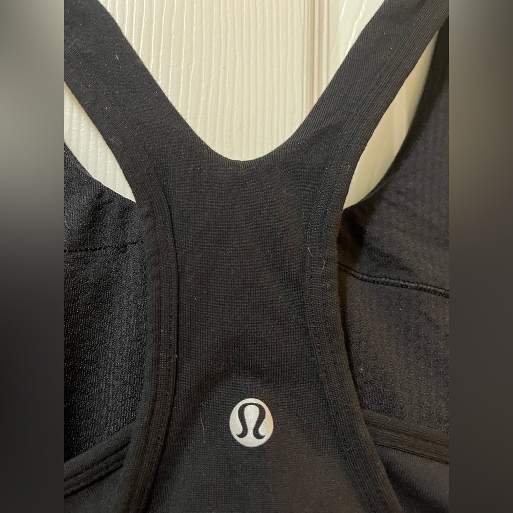 Lululemon Black Sports top - Picture 3 of 6